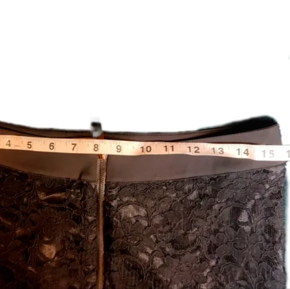 NWOT, black lace skirt by Chinese Laundry, unique back zipper, pristine! - Picture 7 of 7